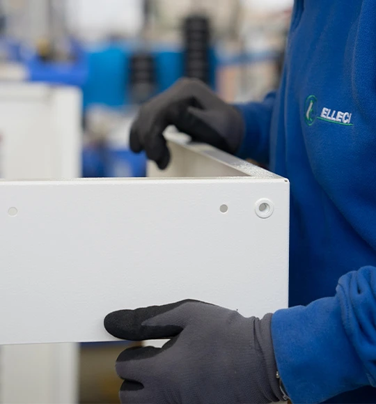 Assemblaggio meccanico e confezionamento manuale ed automatico